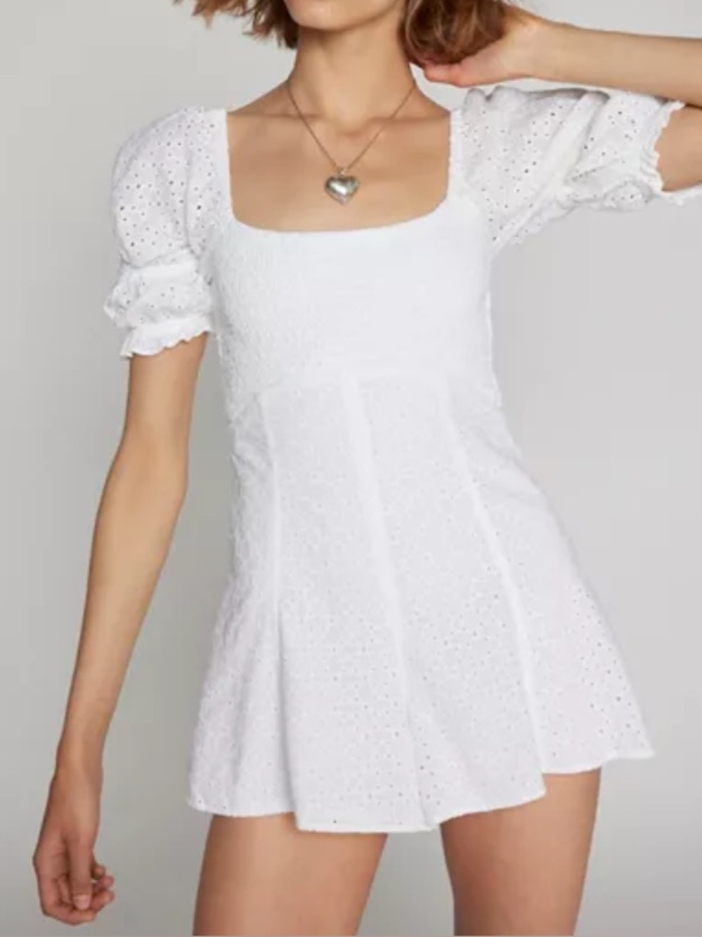 2 - Urban Outfitter x Kimchi Blue Eyelet Puff-Sleeve Romper in White and Magenta - Picture 2 of 10